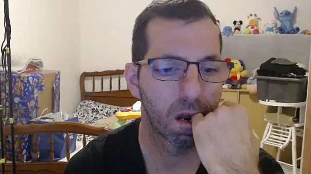 steph19x5 online show from 12-14-25, 06:52