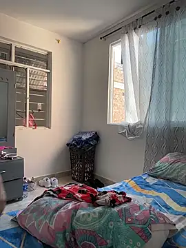 Snapshot of Elena222_ chatting on 12-13-25, 07:53 Elena222 online show from 12-13-25, 07:53