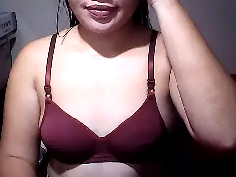 Snapshot of Hot_Aryelle20 chatting on 03-24-26, 06:18 Hot Aryelle20 online show from 03-24-26, 06:18