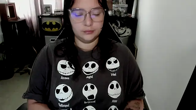Snapshot of aika-dreams chatting on 05-02-26, 04:56 aika-dreams online show from 05-02-26, 04:56