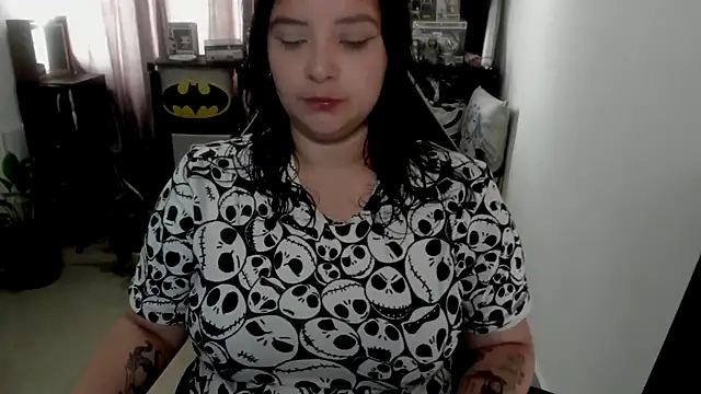 Snapshot of aika-dreams chatting on 05-08-26, 02:33 aika-dreams online show from 05-08-26, 02:33