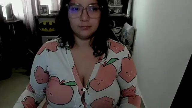 Snapshot of aika-dreams chatting on 05-11-26, 04:04 aika-dreams online show from 05-11-26, 04:04