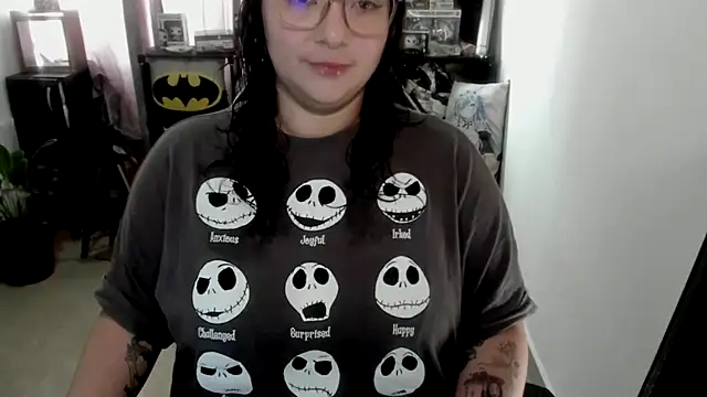 Snapshot of aika-dreams chatting on 05-28-26, 01:41 aika-dreams online show from 05-28-26, 01:41