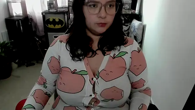 Snapshot of aika-dreams chatting on 06-05-26, 04:13 aika-dreams online show from 06-05-26, 04:13