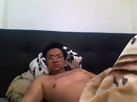 Snapshot of JJ18vader chatting on 10-12-25, 03:44 JJ18vader online show from 10-12-25, 03:44