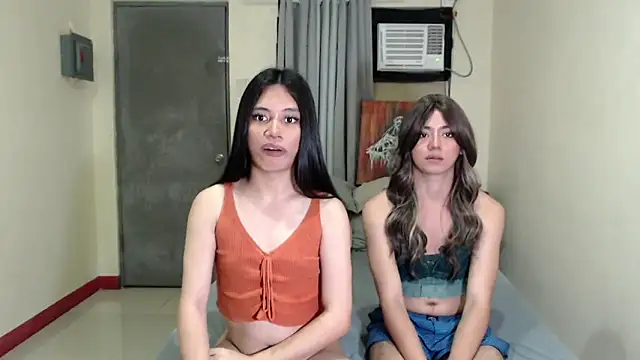 Snapshot of Urworldclasstrans chatting on 01-23-25, 07:51 Urworldclasstrans online show from 01-23-25, 07:51