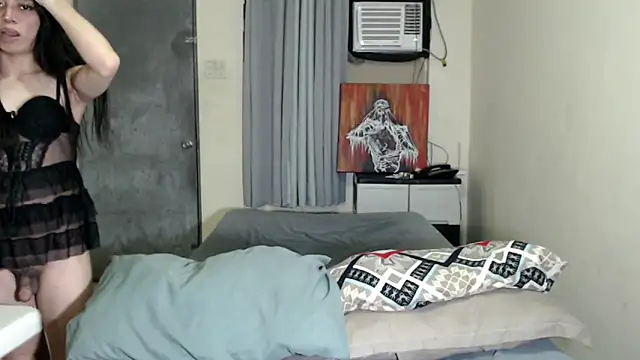 Snapshot of Urworldclasstrans chatting on 10-29-25, 04:42 Urworldclasstrans online show from 10-29-25, 04:42