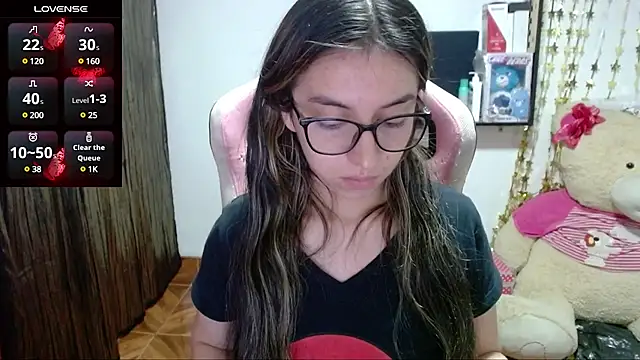 Maggie Fox3 online show from 03-11-25, 01:59