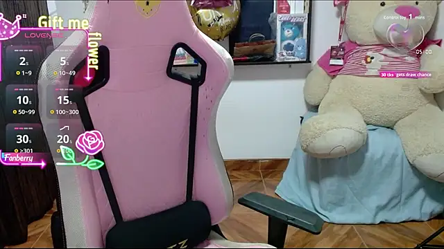 Maggie Fox3 online show from 09-26-25, 02:15