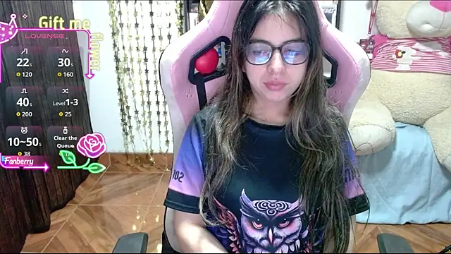 Maggie Fox3 online show from 09-28-25, 04:07