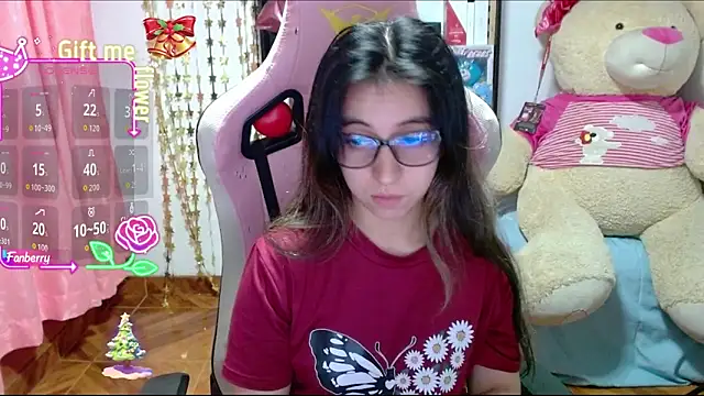 Maggie Fox3 online show from 11-18-25, 12:05