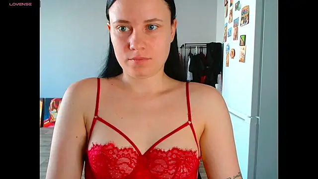 Snapshot of VikiKelt chatting on 05-15-26, 12:50 VikiKelt online show from 05-15-26, 12:50
