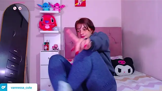 Vannessa  Shy online show from 12-22-25, 07:00