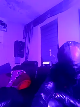 Snapshot of Crystalbitchx chatting on 12-02-24, 11:29 Crystalbitchx online show from 12-02-24, 11:29