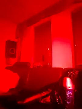 Snapshot of Crystalbitchx chatting on 12-17-24, 04:34 Crystalbitchx online show from 12-17-24, 04:34