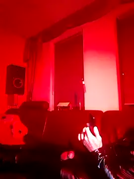 Snapshot of Crystalbitchx chatting on 01-04-25, 04:23 Crystalbitchx online show from 01-04-25, 04:23