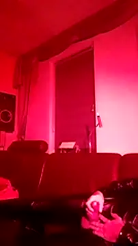 Snapshot of Crystalbitchx chatting on 01-18-25, 03:53 Crystalbitchx online show from 01-18-25, 03:53