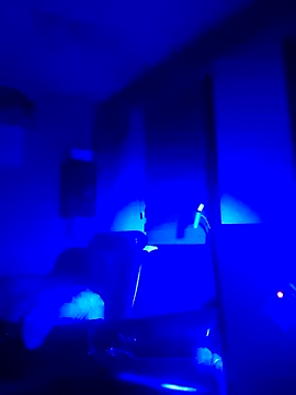 Snapshot of Crystalbitchx chatting on 09-21-25, 04:25 Crystalbitchx online show from 09-21-25, 04:25