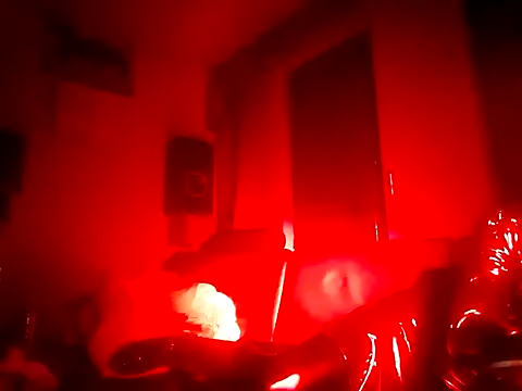 Snapshot of Crystalbitchx chatting on 10-06-25, 08:50 Crystalbitchx online show from 10-06-25, 08:50