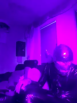 Snapshot of Crystalbitchx chatting on 01-08-26, 02:03 Crystalbitchx online show from 01-08-26, 02:03