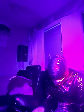 Snapshot of Crystalbitchx chatting on 01-10-26, 05:42 Crystalbitchx online show from 01-10-26, 05:42