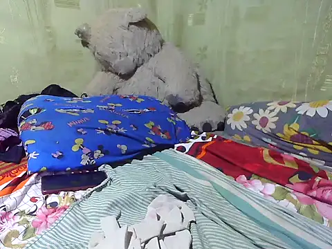 Alora-shine online show from 03-23-25, 07:31