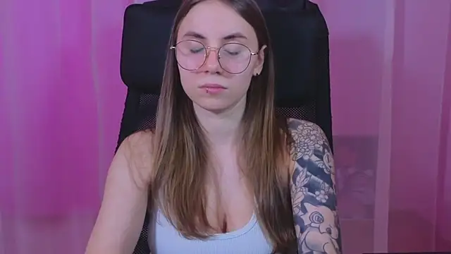  AnnaStark  online show from 02-02-25, 11:53