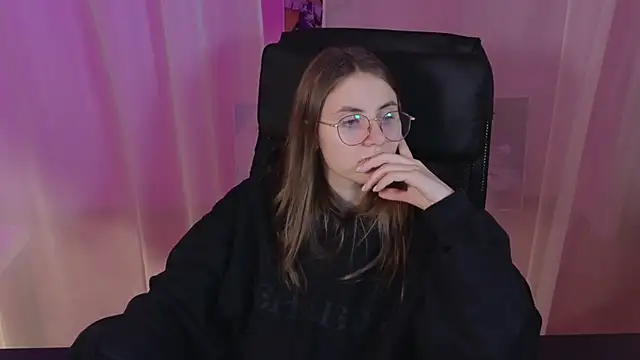  AnnaStark  online show from 02-09-25, 06:16