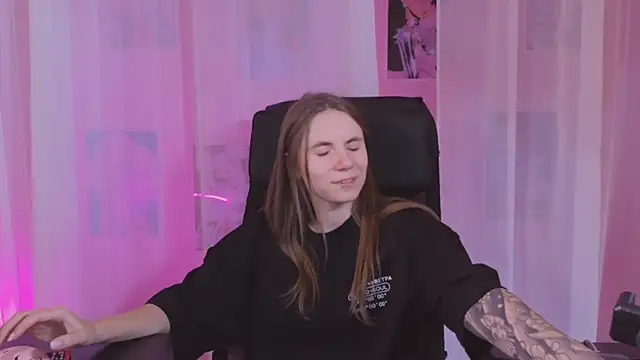 Snapshot of _AnnaStark_ chatting on 03-09-25, 01:14 AnnaStark online show from 03-09-25, 01:14