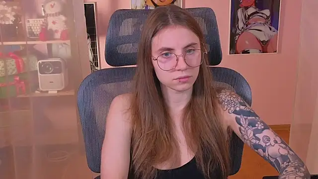 Snapshot of _AnnaStark_ chatting on 11-29-25, 08:34 AnnaStark online show from 11-29-25, 08:34