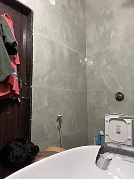 Snapshot of the_indian_dick_u_want chatting on 10-23-25, 06:56 the indian dick u want online show from 10-23-25, 06:56