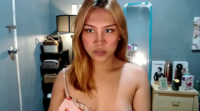 luxxy grand online show from 12-19-24, 02:24