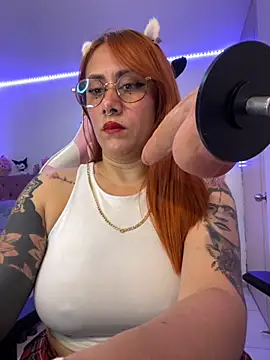 Luna Paris  online show from 11-18-25, 11:26