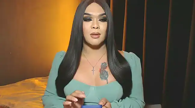 Snapshot of VictoriaEliz chatting on 01-10-25, 08:04 VictoriaEliz online show from 01-10-25, 08:04