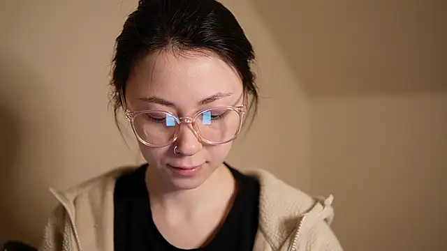 chibi moon  online show from 12-13-24, 07:43