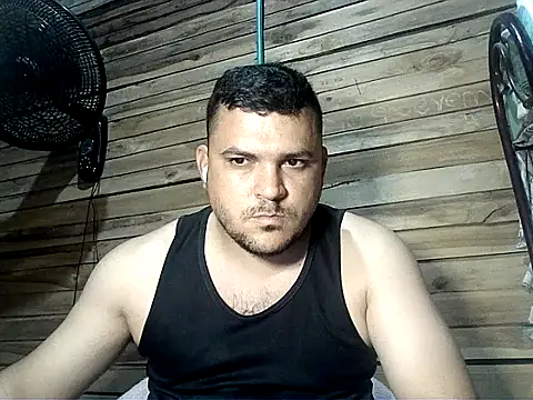 Snapshot of Arcangel_05 chatting on 04-13-26, 04:51 Arcangel 05 online show from 04-13-26, 04:51