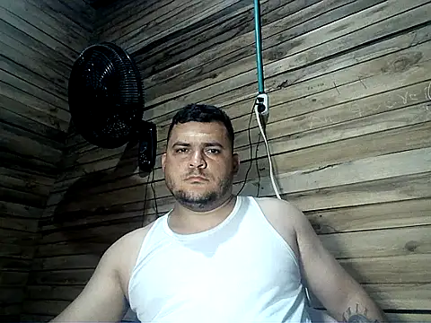 Snapshot of Arcangel_05 chatting on 04-18-26, 03:10 Arcangel 05 online show from 04-18-26, 03:10