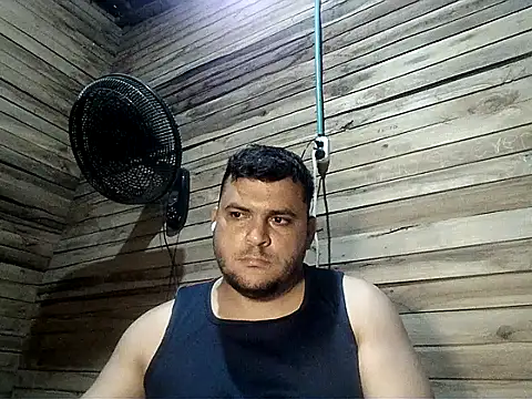 Snapshot of Arcangel_05 chatting on 04-25-26, 04:48 Arcangel 05 online show from 04-25-26, 04:48