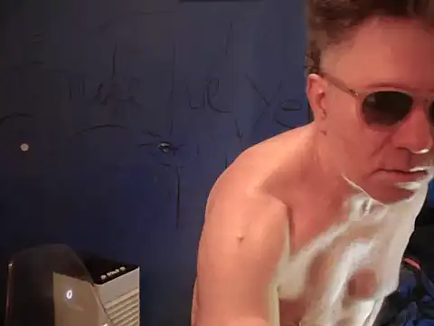 Fabrissi online show from 04-21-26, 02:15