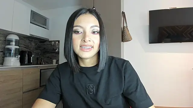 Snapshot of alexademie1 chatting on 12-24-24, 03:37 alexademie1 online show from 12-24-24, 03:37