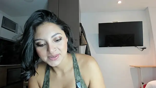 Snapshot of alexademie1 chatting on 01-03-25, 01:58 alexademie1 online show from 01-03-25, 01:58