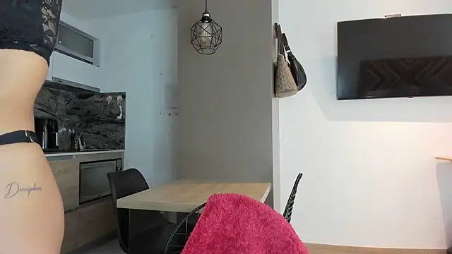 Snapshot of alexademie1 chatting on 01-04-25, 02:04 alexademie1 online show from 01-04-25, 02:04