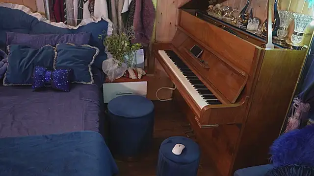 VanessaDoyle online show from 11-04-25, 04:28