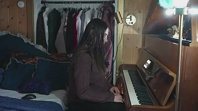 VanessaDoyle online show from 04-14-26, 11:27