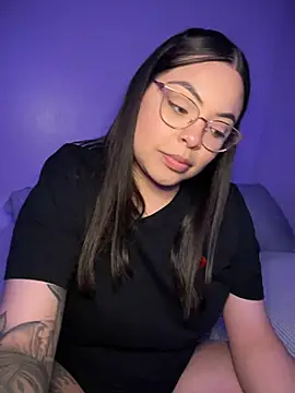 Snapshot of drizzypeach602 chatting on 03-07-25, 02:25 drizzypeach602 online show from 03-07-25, 02:25