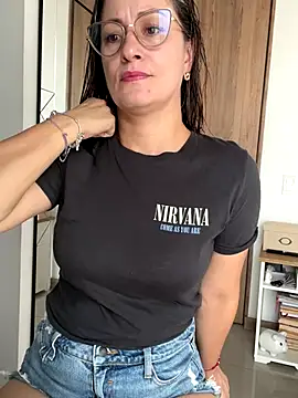 Verito hot online show from 12-17-25, 05:52