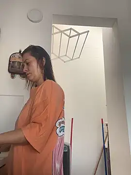 Snapshot of Verito_hot chatting on 03-01-26, 02:19 Verito hot online show from 03-01-26, 02:19