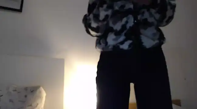 Snapshot of ocean_eyess_ chatting on 02-19-25, 09:47 ocean eyess online show from 02-19-25, 09:47