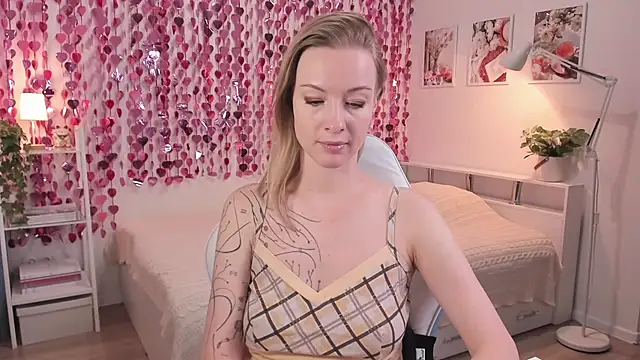 MissRightX online show from 02-03-26, 10:09