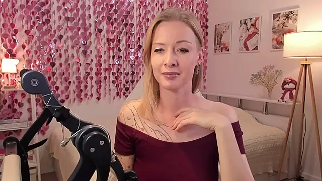 MissRightX online show from 07-12-26, 09:55